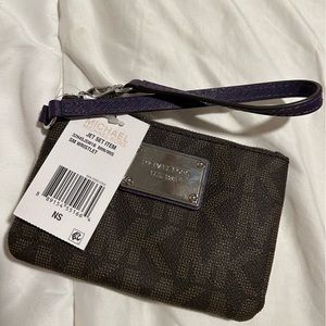 Michael Kors wristlet